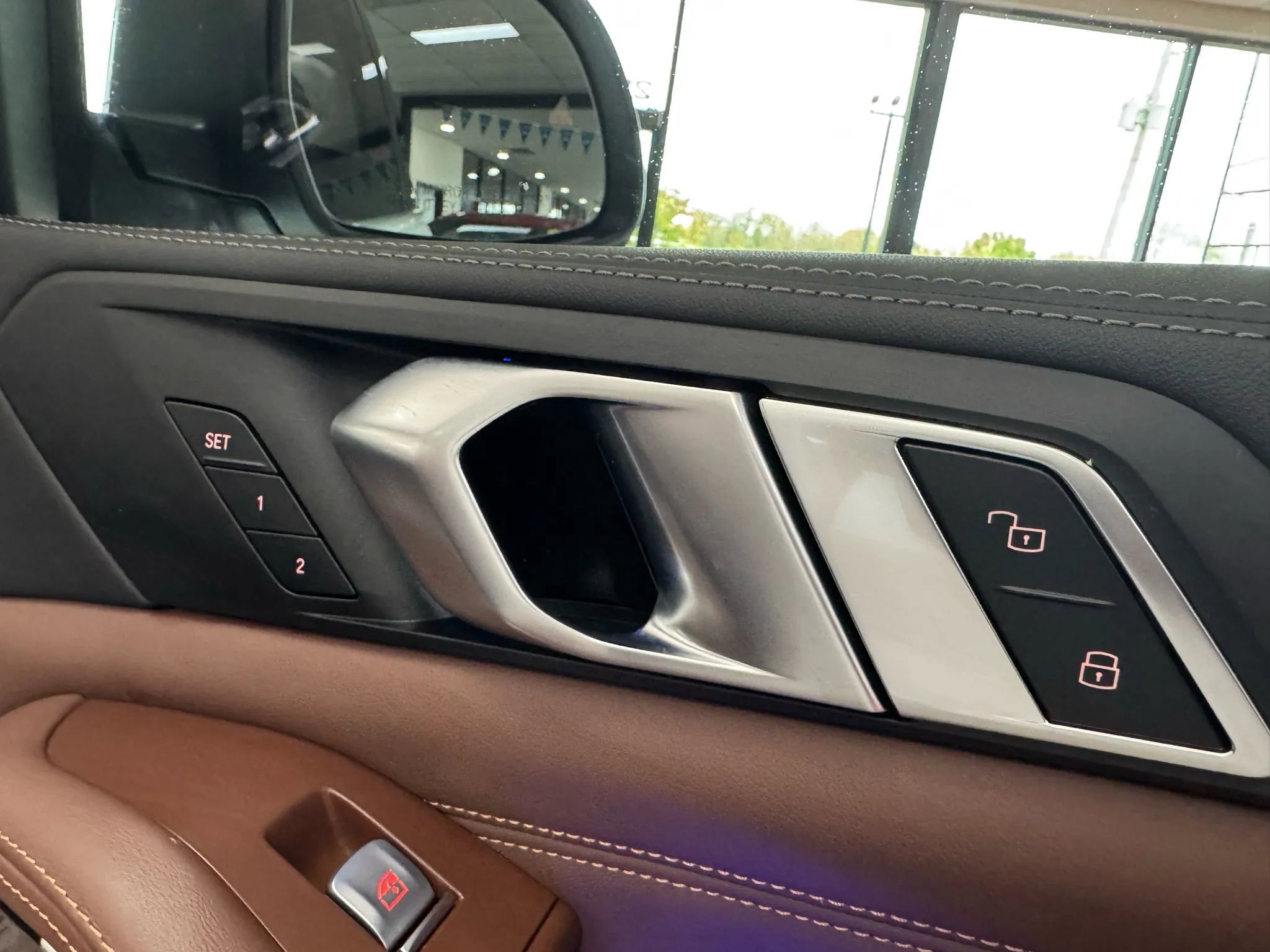 Used 2023 BMW X7 xDrive40i w/ Premium Package image 17