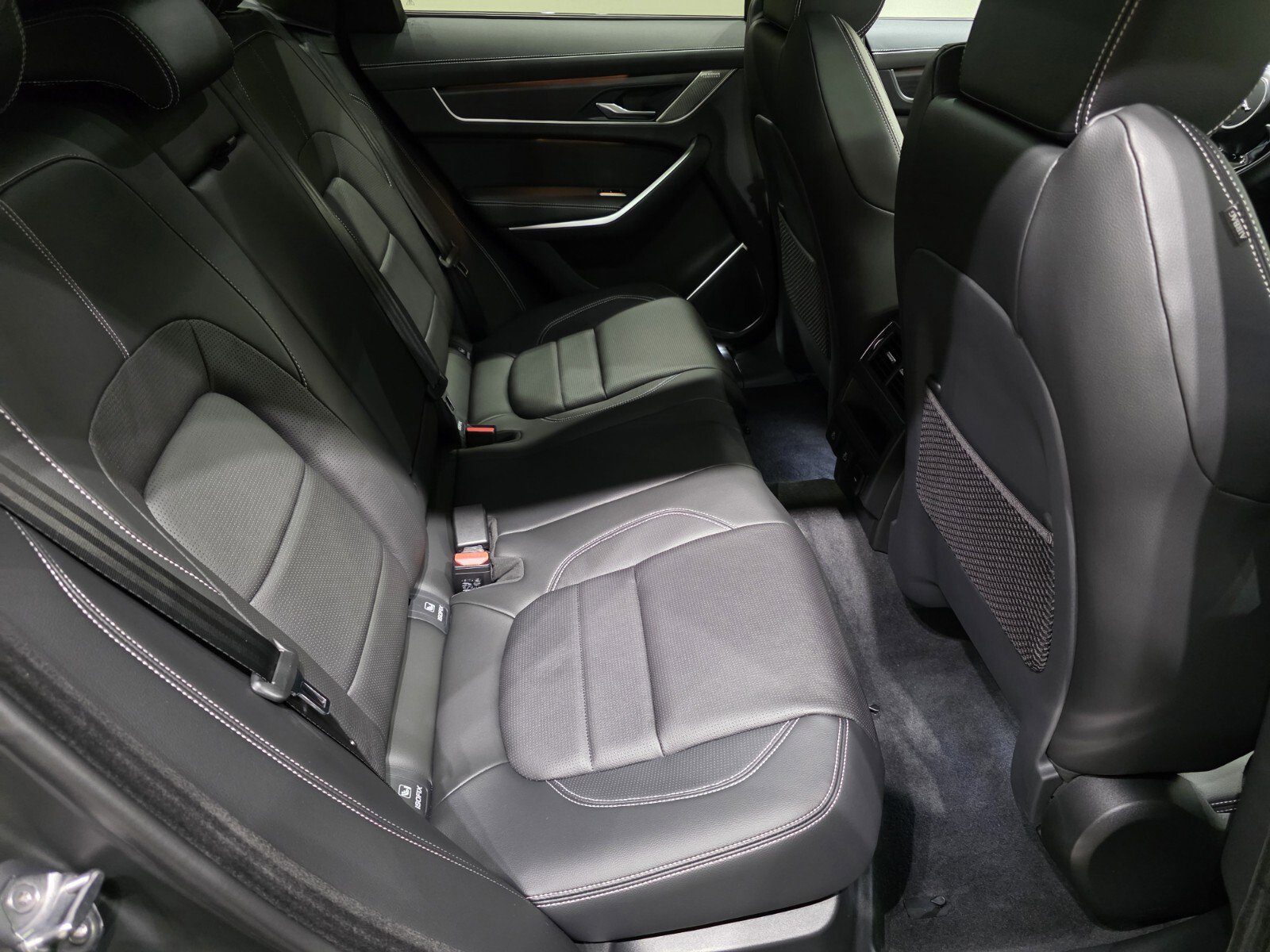 New 2026 Jaguar F-PACE R-Dynamic S AWD/4WD image 20