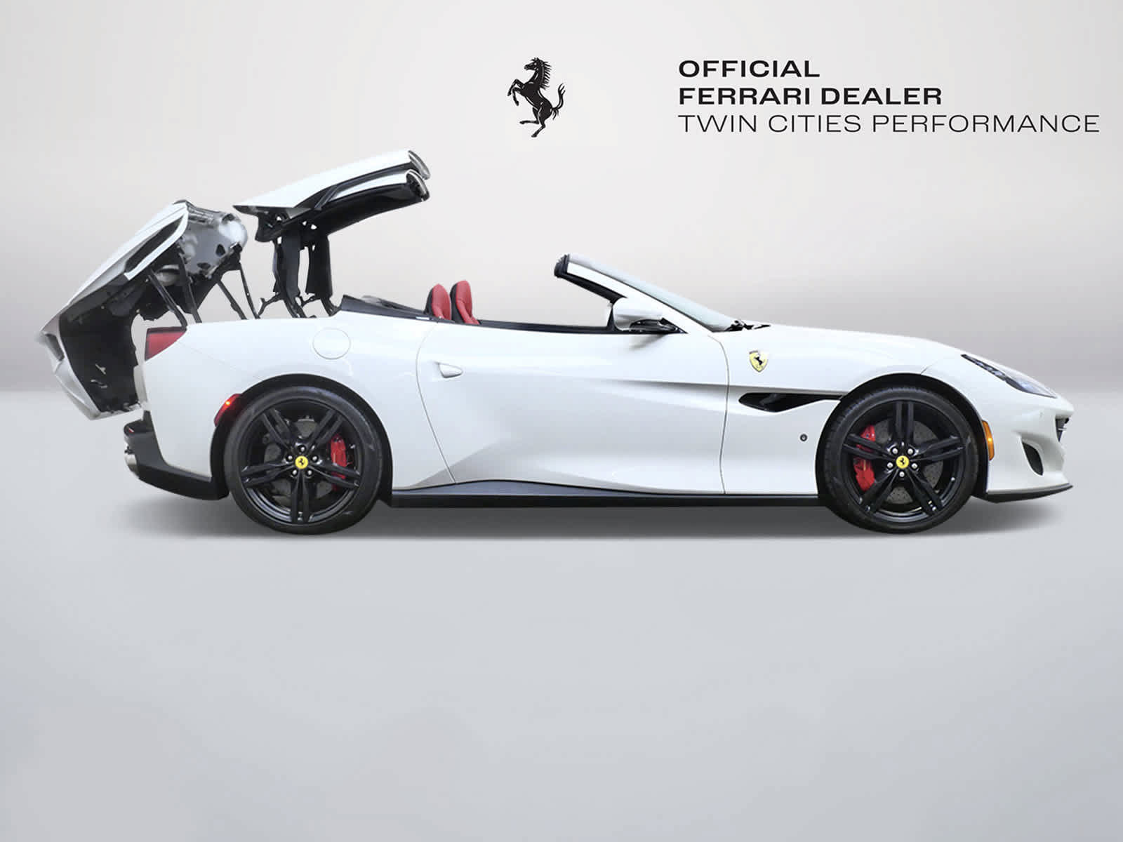 Certified 2019 Ferrari Portofino RWD image 6