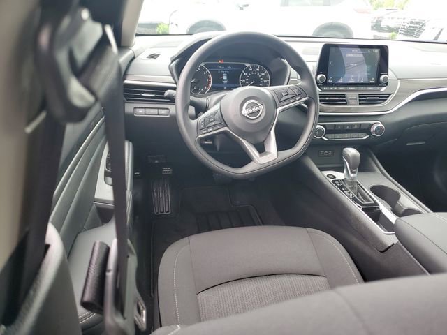 New 2026 Nissan Altima 2.5 SV FWD image 14