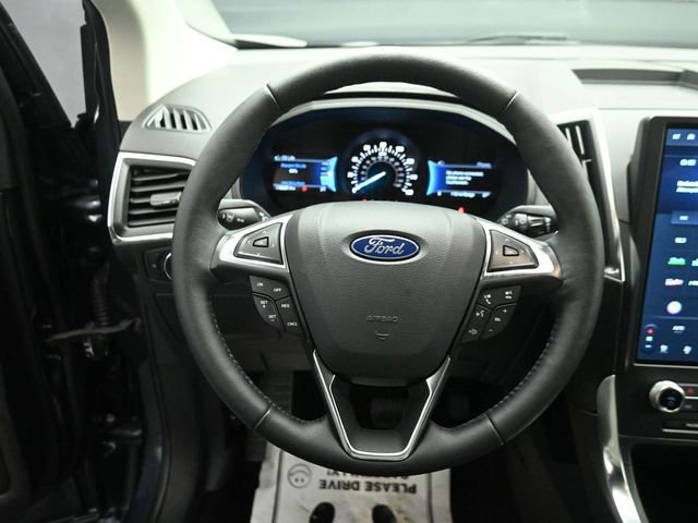 Certified 2024 Ford Edge Titanium AWD/4WD image 15