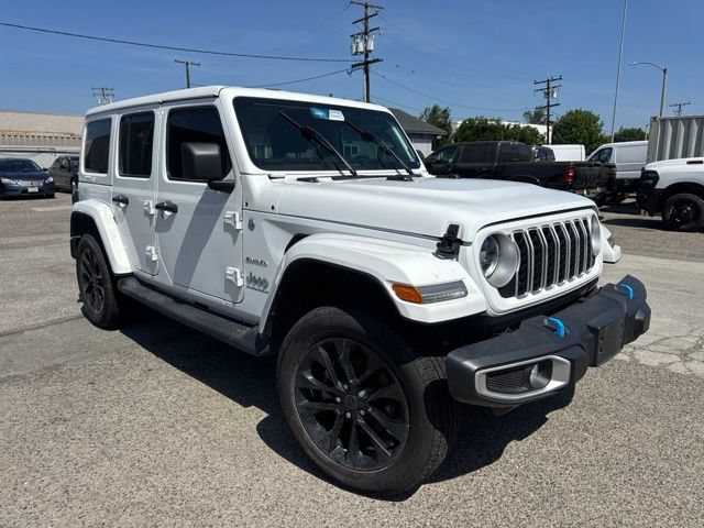 Used 2024 Jeep Wrangler Unlimited Sahara AWD/4WD image 3