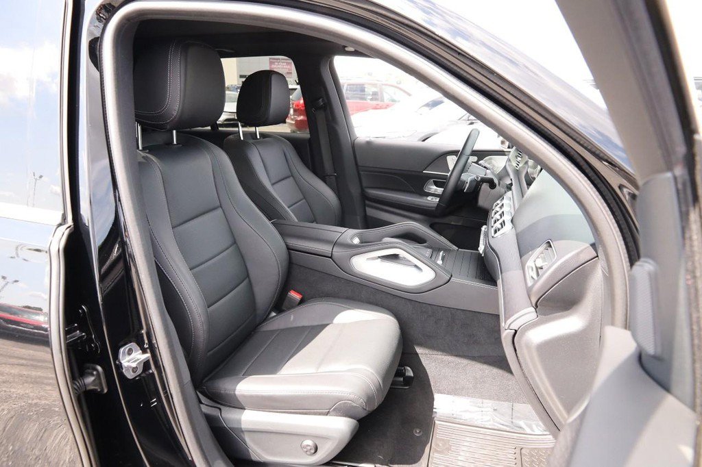 Used 2025 Mercedes-Benz GLE 450e 4MATIC image 30