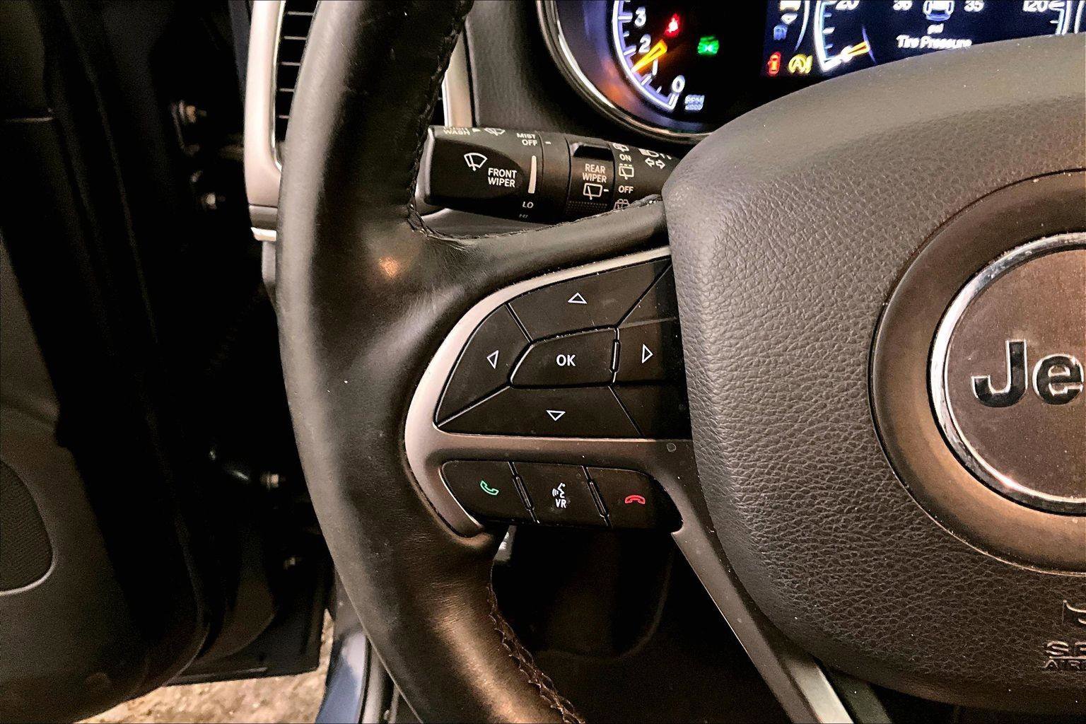 Used 2019 Jeep Grand Cherokee Limited image 17