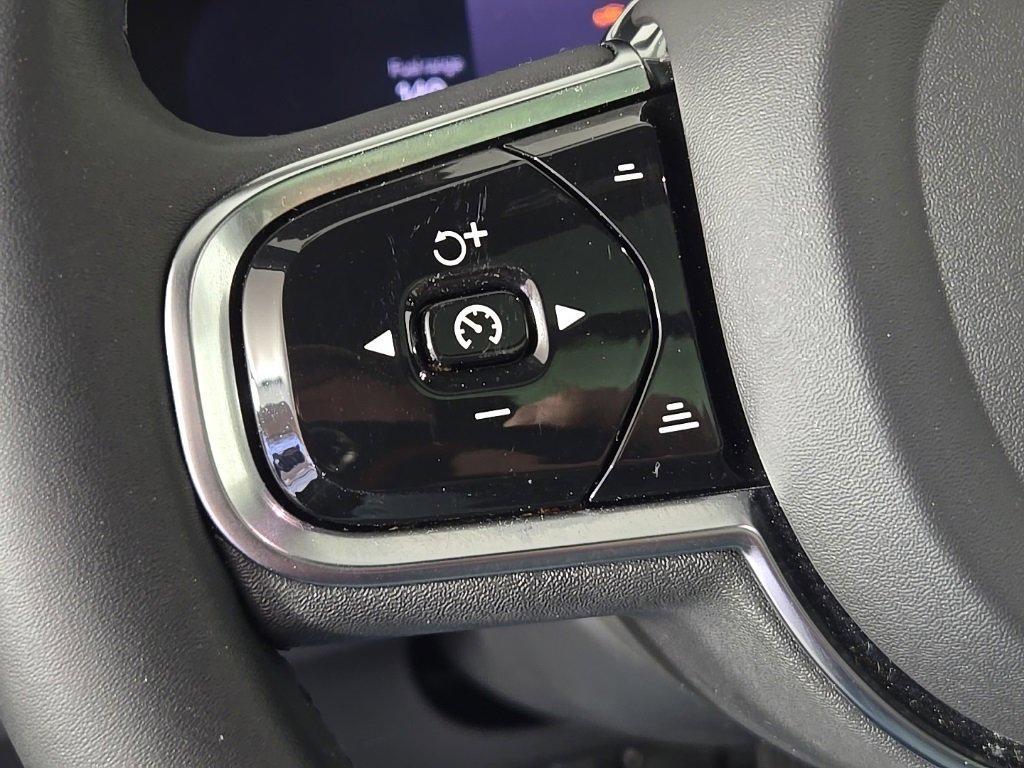 Certified 2024 Volvo XC60 T8 Ultimate image 24