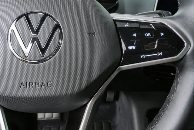 Used 2025 Volkswagen ID.4 Pro RWD image 13