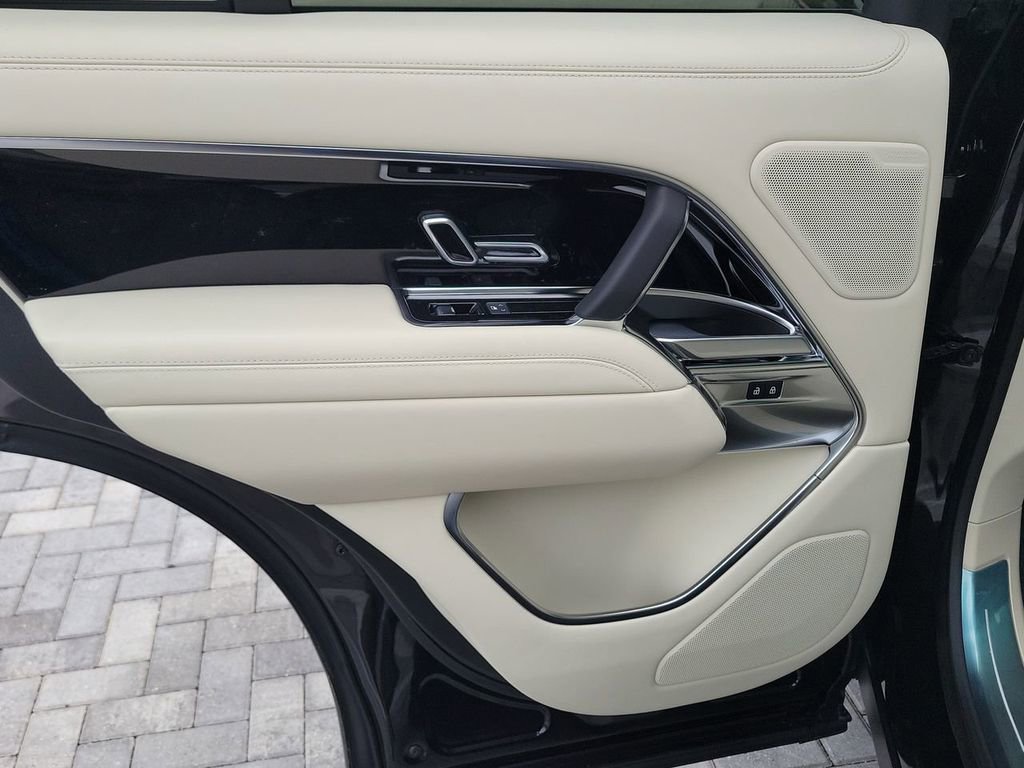 New 2026 Land Rover Range Rover SE image 22