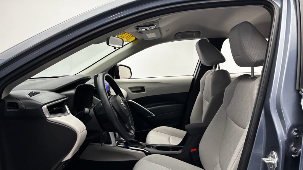 Used 2023 Toyota Corolla Cross L AWD/4WD image 11