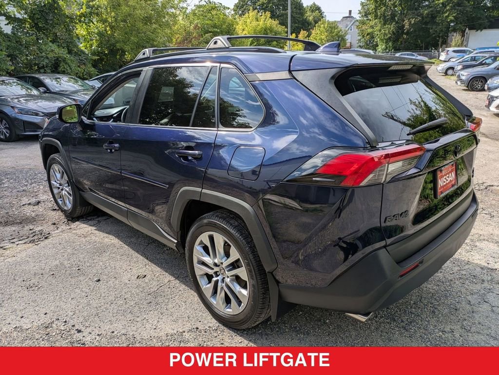 Used 2022 Toyota RAV4 XLE Premium image 7