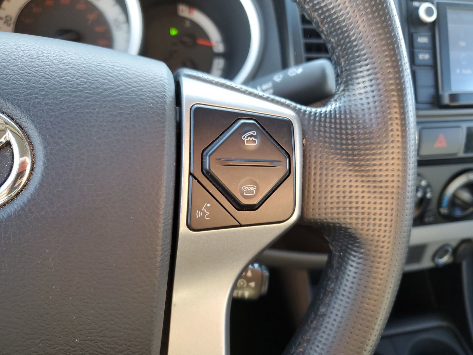 Used 2014 Toyota Tacoma PreRunner w/ Convenience Package image 20