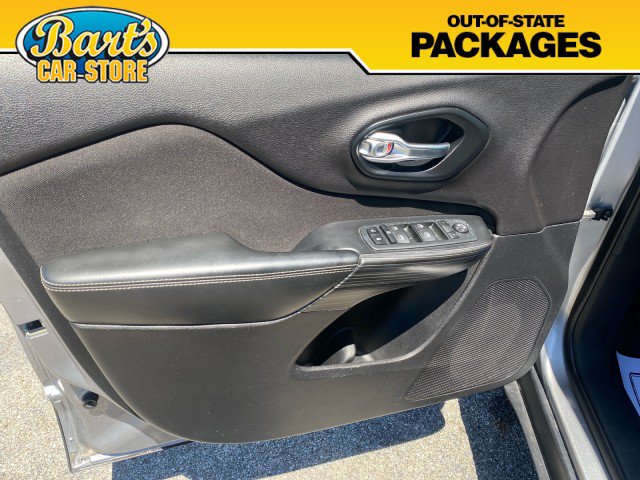 Used 2014 Jeep Cherokee Latitude FWD image 23