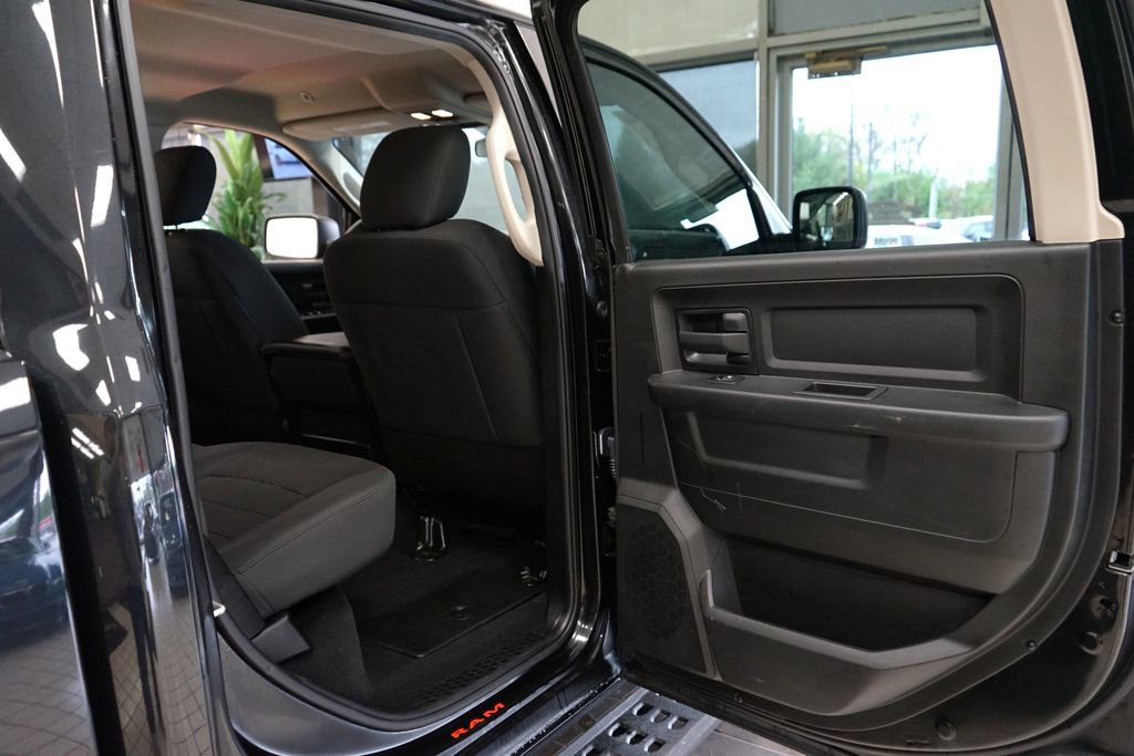 Used 2019 RAM 1500 Express w/ Express Value Package AWD/4WD image 44