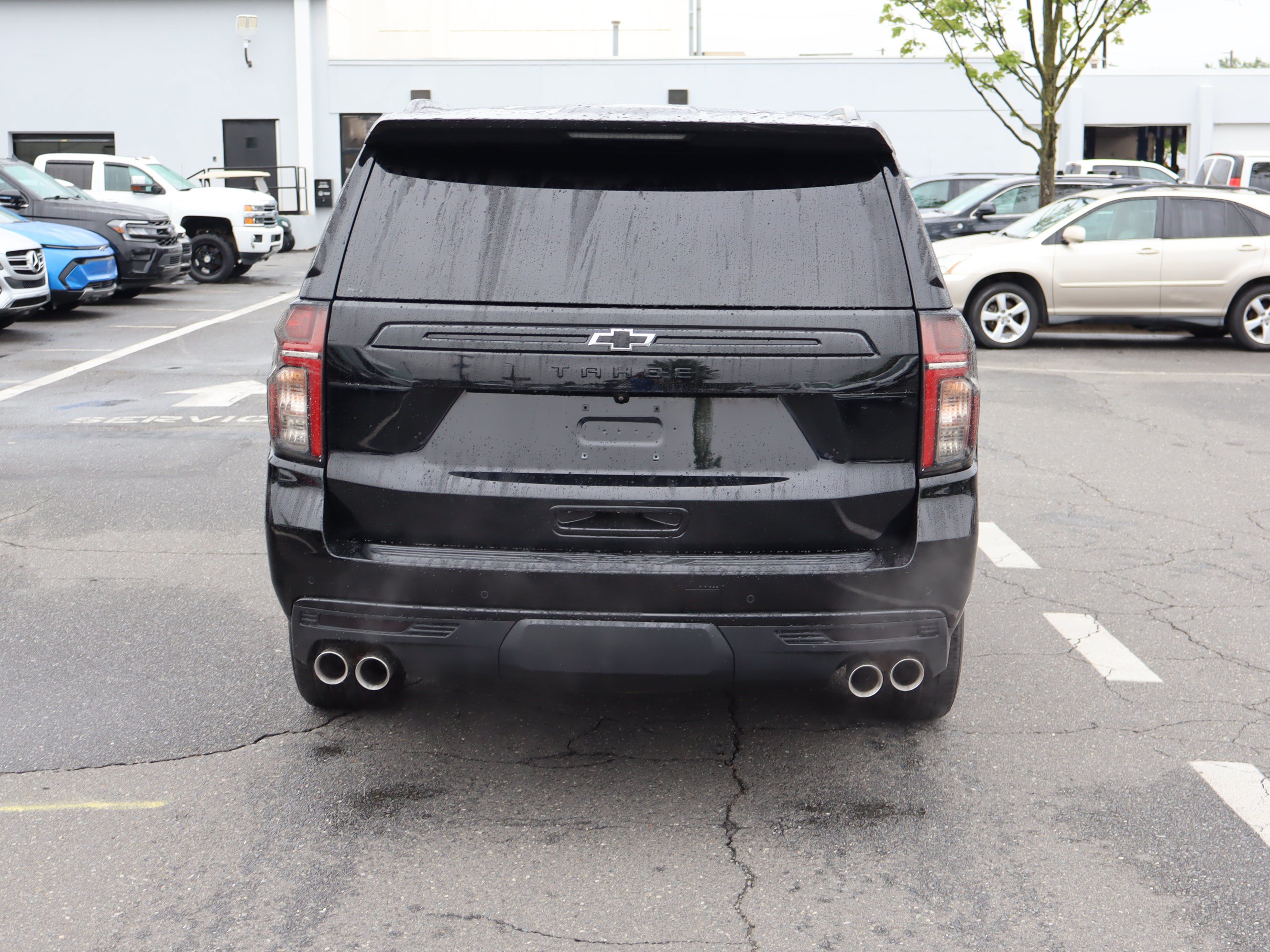 Used 2023 Chevrolet Tahoe Z71 w/ Off-Road Capability Package AWD/4WD image 9
