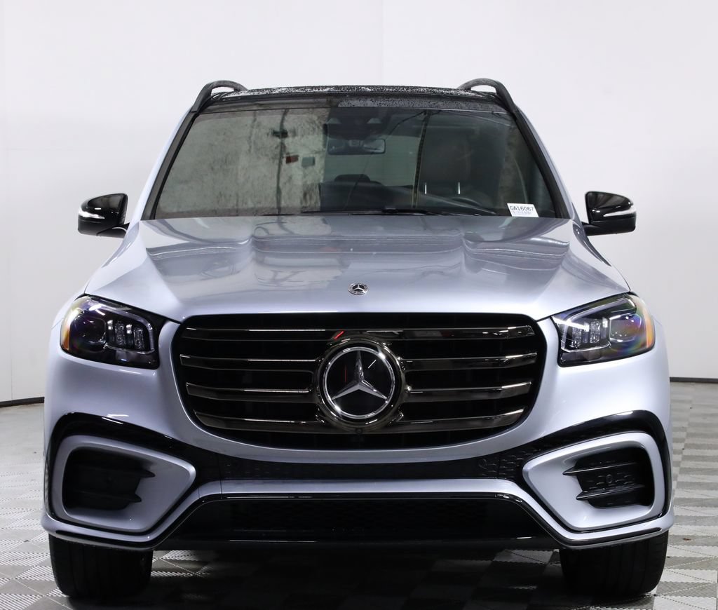 Used 2025 Mercedes-Benz GLS 450 4MATIC image 2