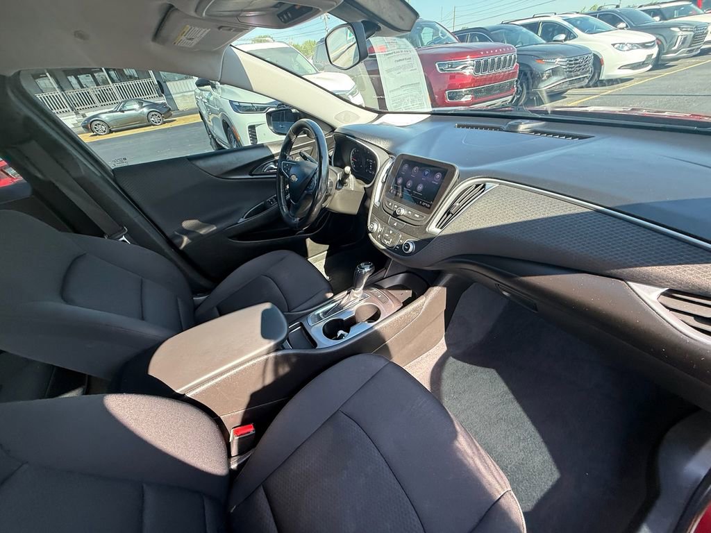 Used 2019 Chevrolet Malibu RS FWD image 25