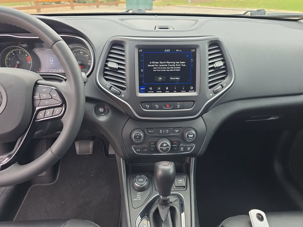 Used 2023 Jeep Cherokee Altitude Lux AWD/4WD image 19