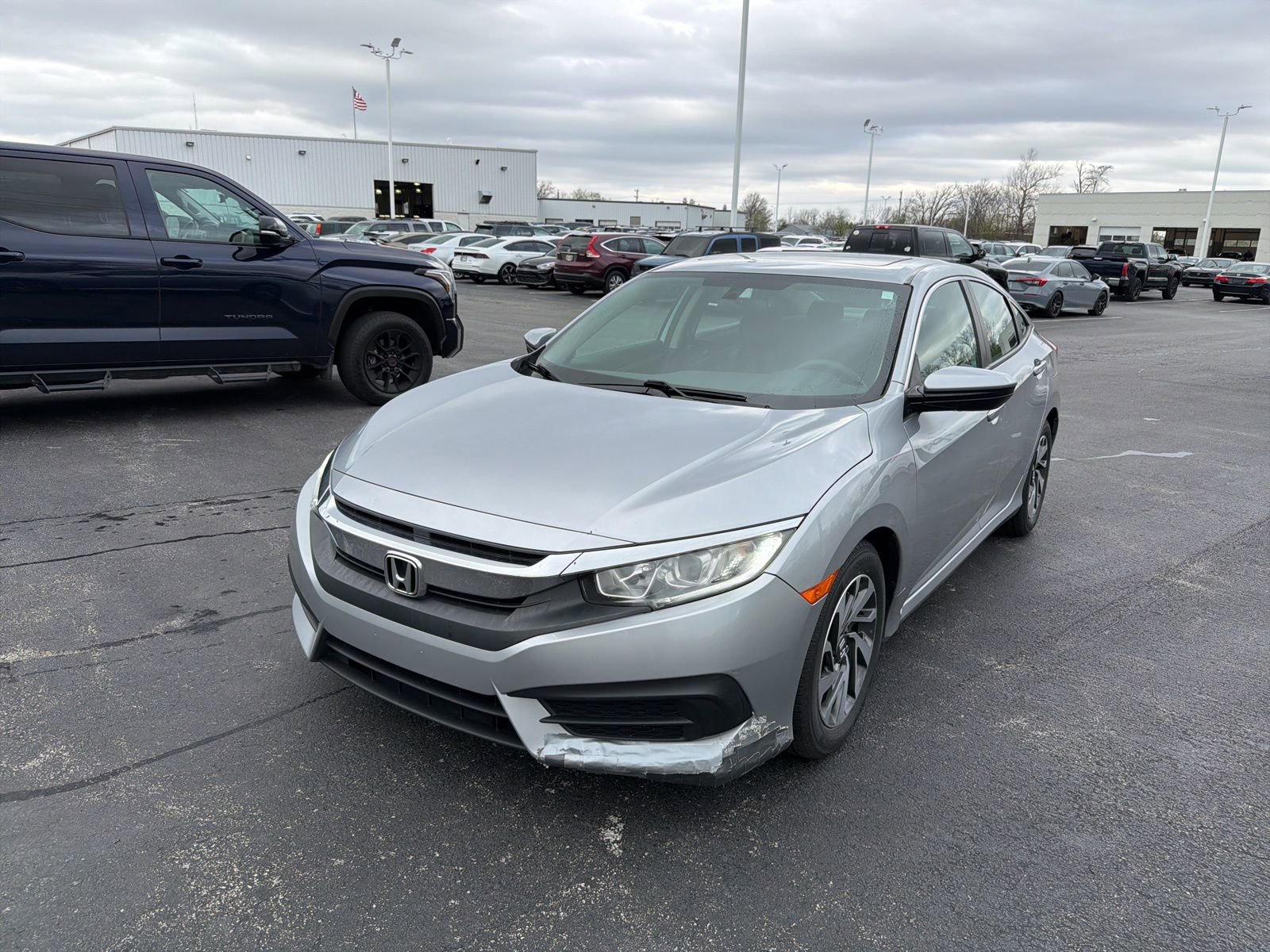 Used 2018 Honda Civic EX image 2