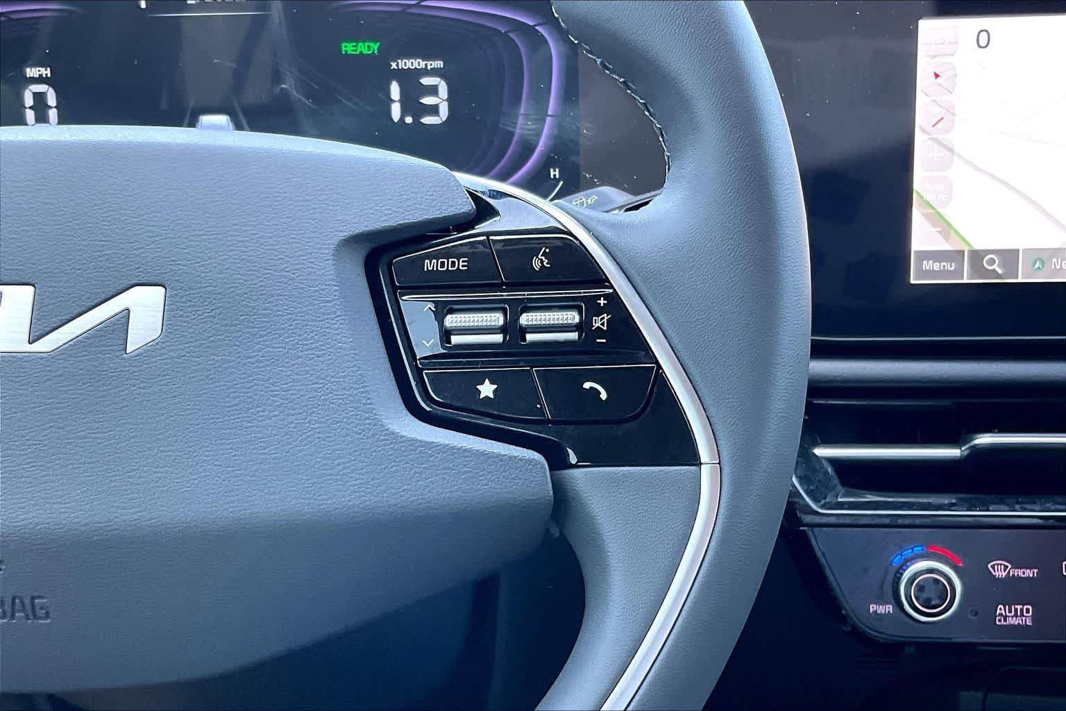 Certified 2023 Kia Niro EX Touring FWD image 25