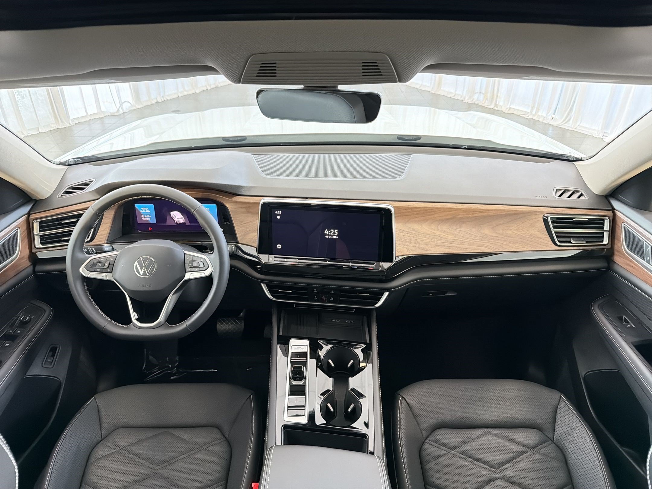 New 2026 Volkswagen Atlas SE FWD image 16