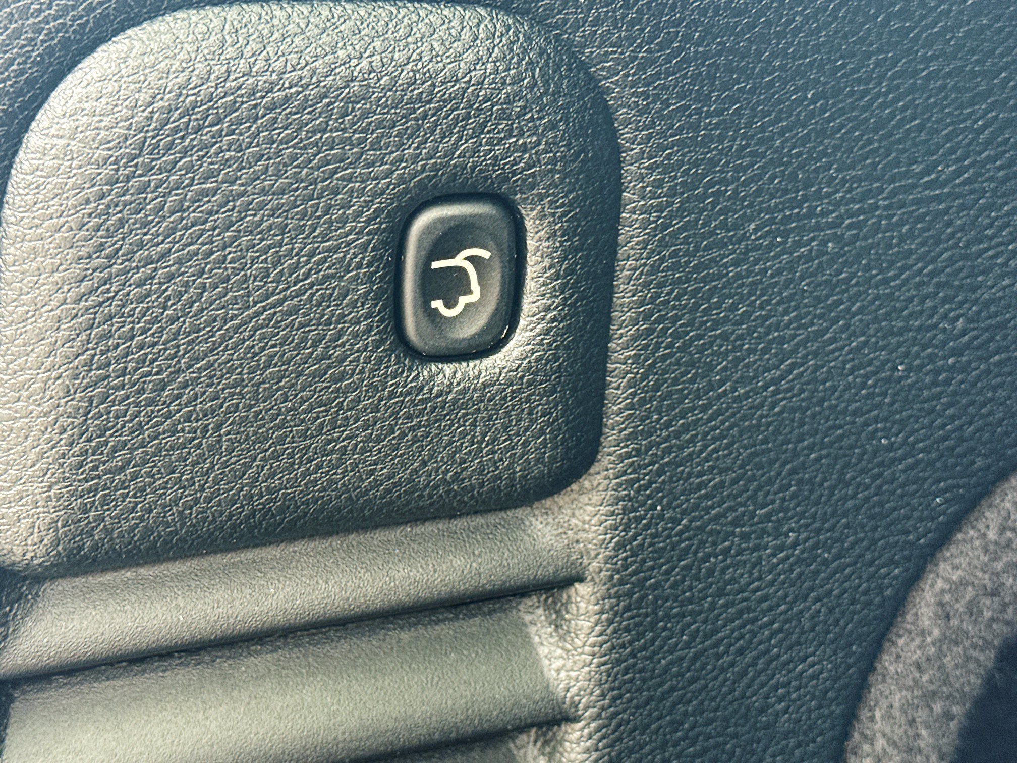 Used 2020 Jeep Grand Cherokee Limited RWD image 13