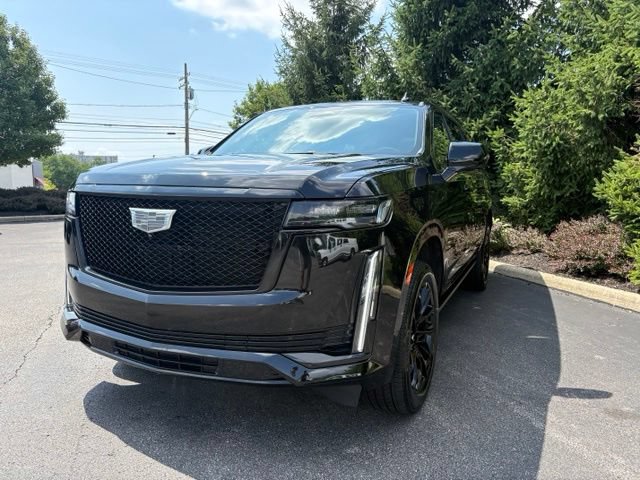 Certified 2022 Cadillac Escalade ESV Sport w/ Touring Package AWD/4WD image 1