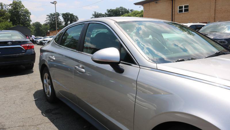 Used 2022 Hyundai Sonata SE FWD image 3