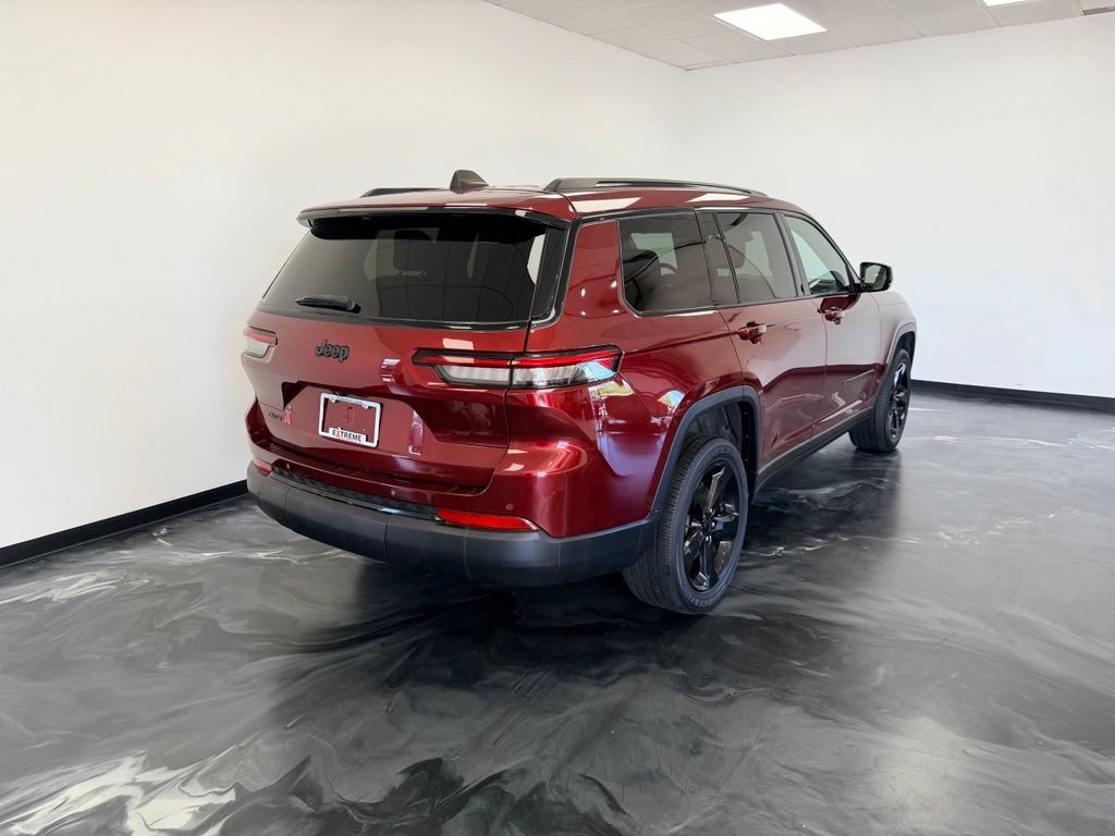 Used 2023 Jeep Grand Cherokee L Laredo AWD/4WD image 25