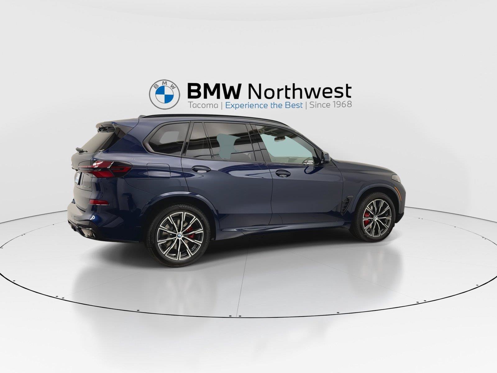 New 2026 BMW X5 xDrive40i w/ M Sport Package AWD/4WD image 4