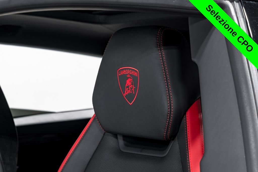 Used 2023 Lamborghini Urus Performante AWD/4WD image 21