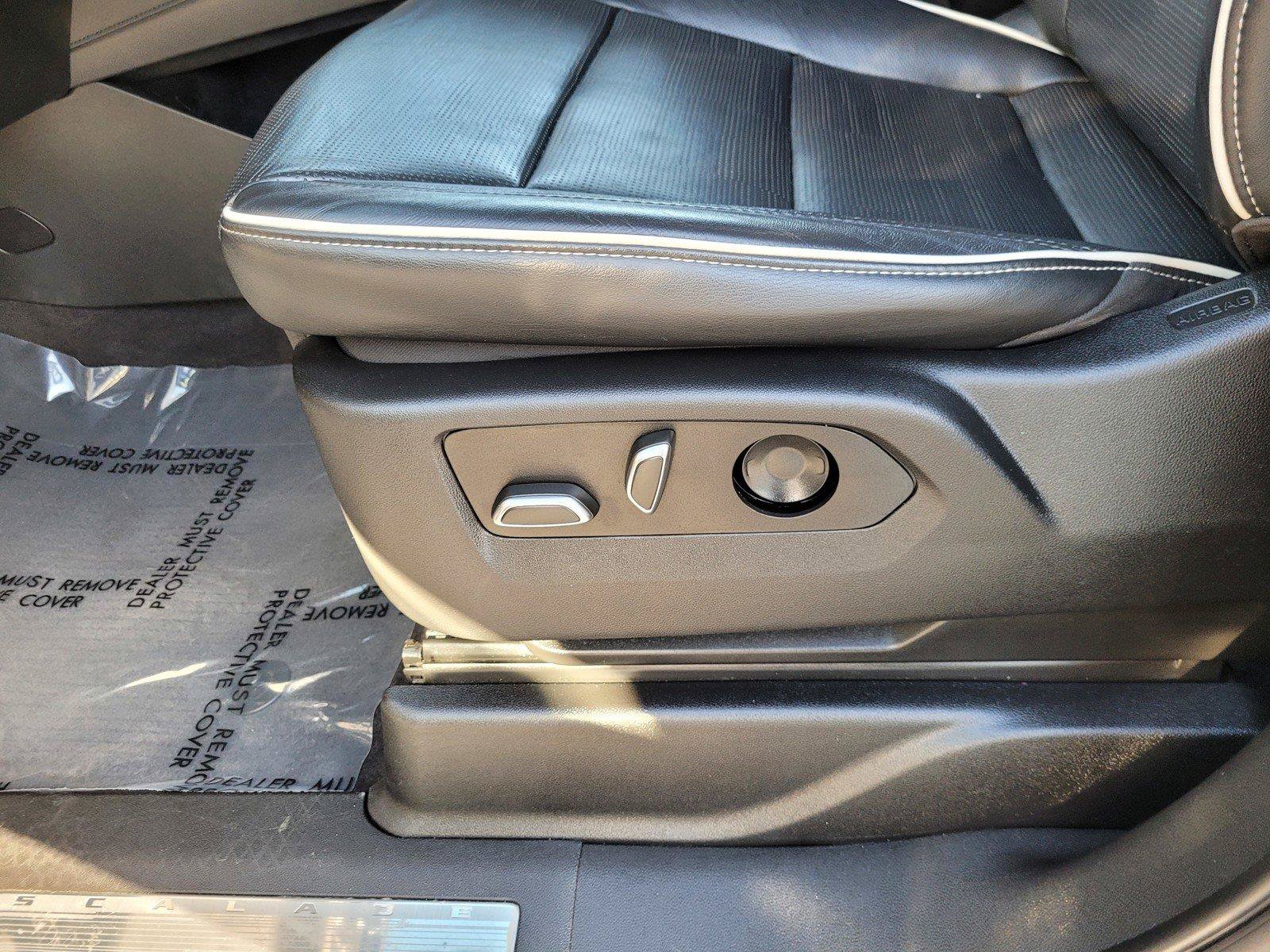 Used 2023 Cadillac Escalade Sport AWD/4WD image 23