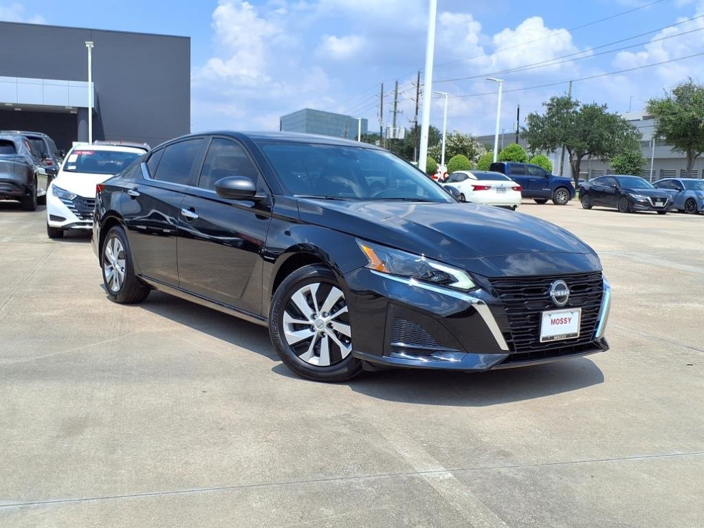 New 2025 Nissan Altima 2.5 S