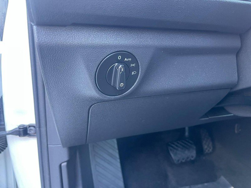 Used 2019 Volkswagen Jetta R-Line image 19