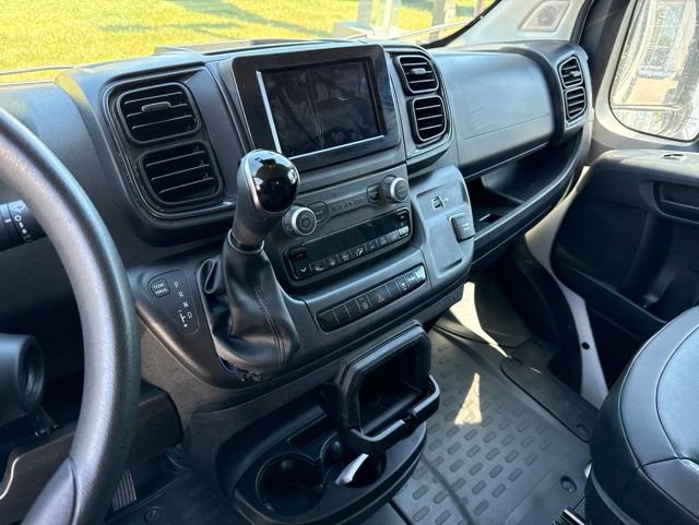 Used 2025 RAM ProMaster 2500 w/ Convenience Group FWD image 13