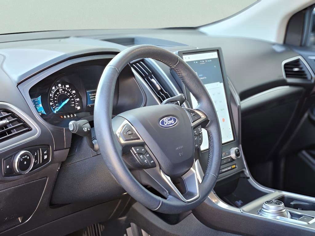 Used 2024 Ford Edge Titanium AWD/4WD image 12