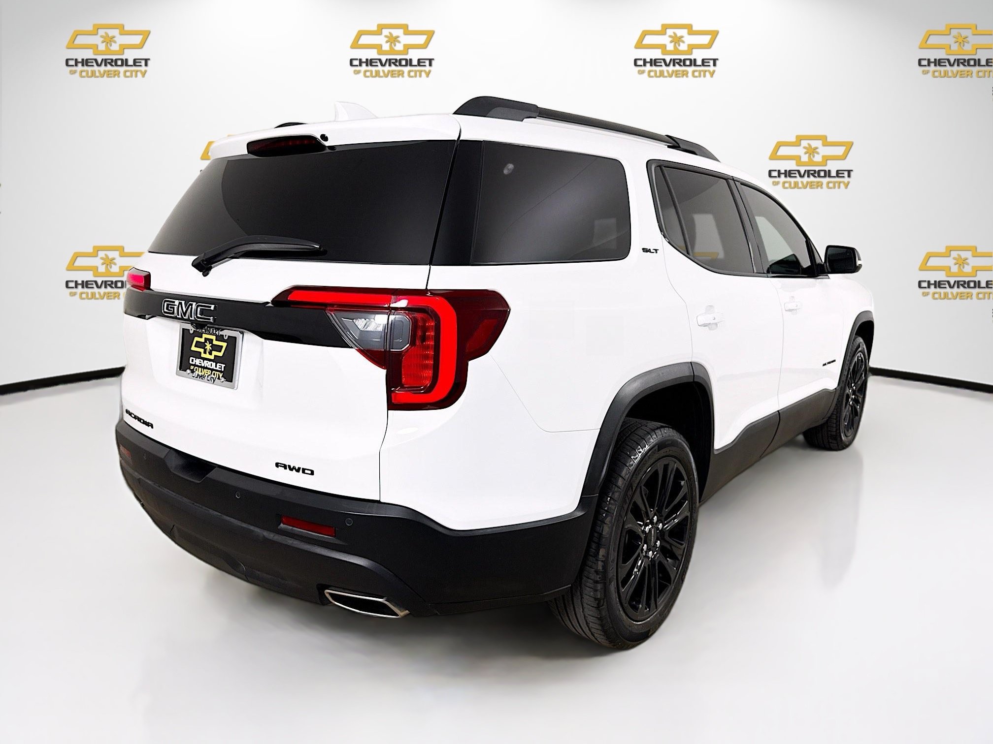 Used 2023 GMC Acadia SLT w/ Elevation Edition AWD/4WD image 8