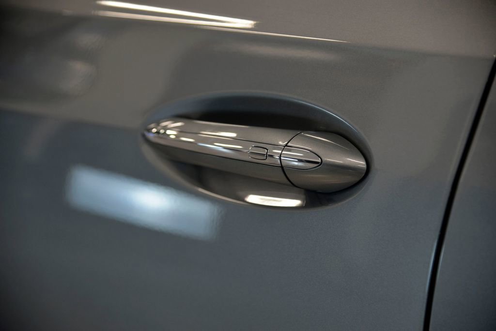 Used 2024 Buick Enclave Essence w/ Experience Buick Package image 13