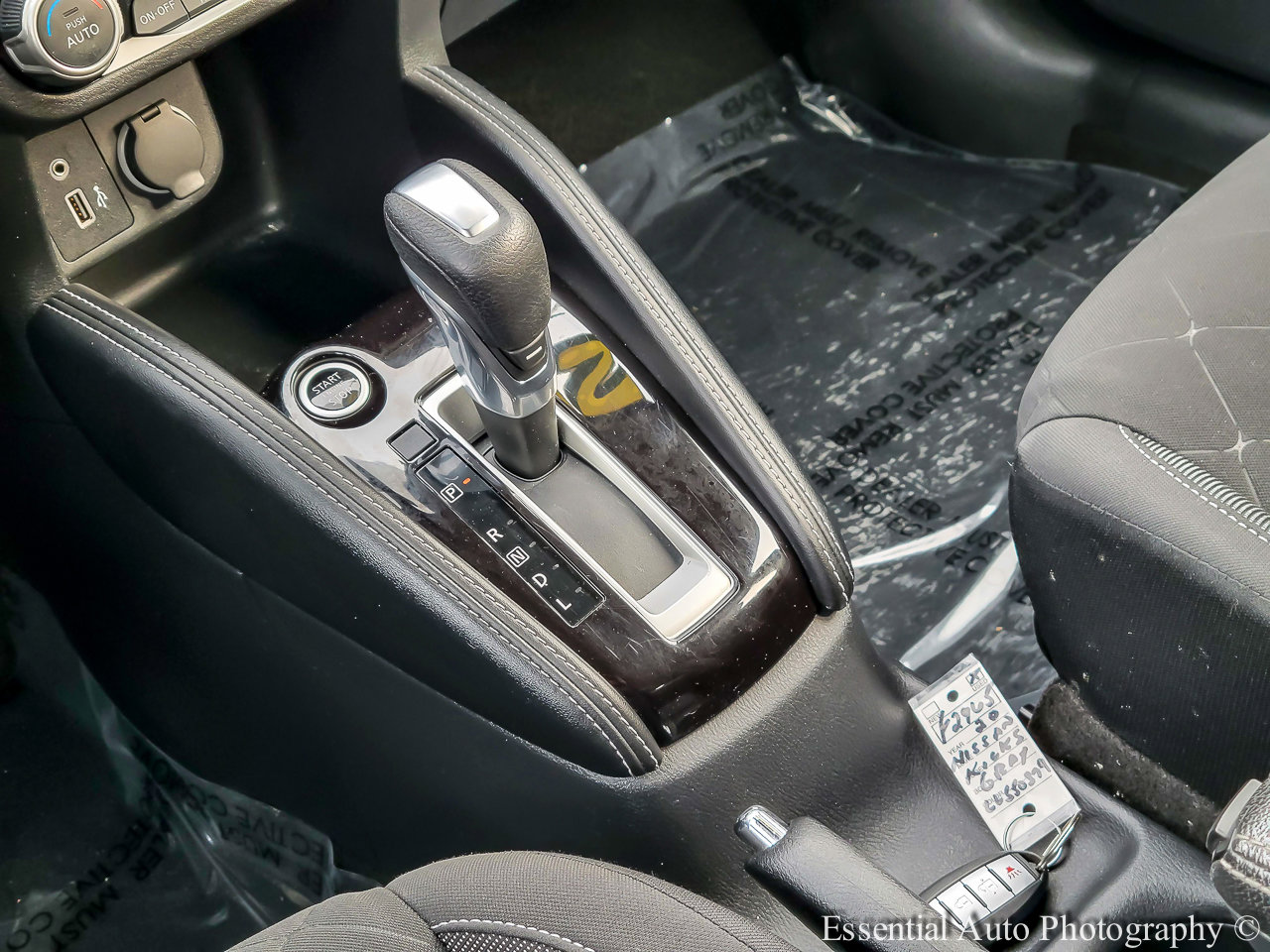 Used 2020 Nissan Kicks SV image 21
