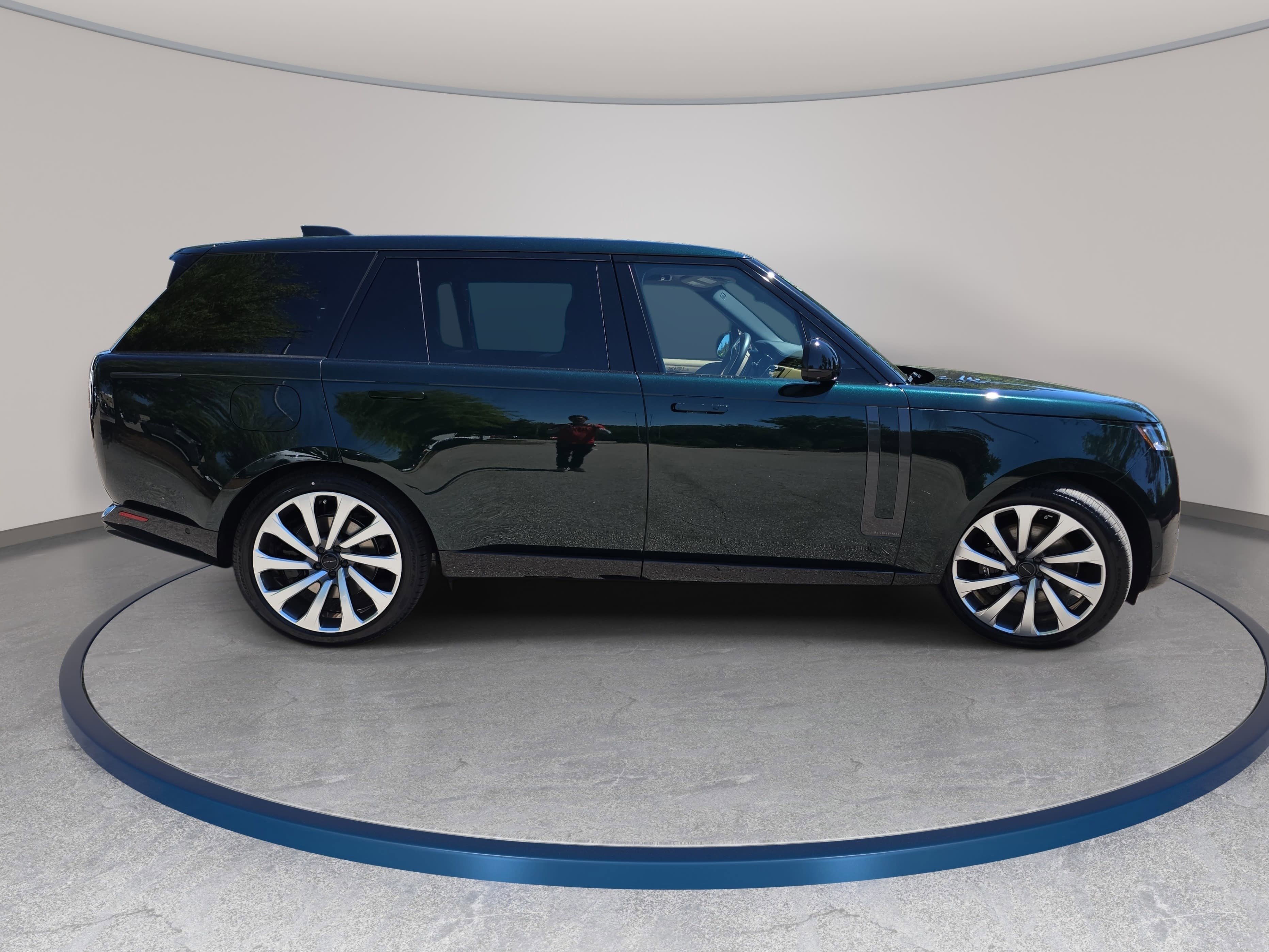 New 2026 Land Rover Range Rover Long Wheelbase Autobiography AWD/4WD image 4