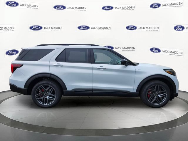 New 2026 Ford Explorer ST-Line w/ ST-Line Street Pack AWD/4WD image 6