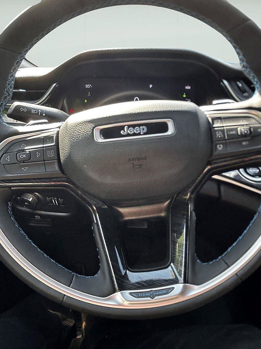 New 2024 Jeep Grand Cherokee Trailhawk AWD/4WD image 20