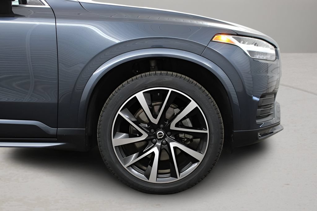 Certified 2022 Volvo XC90 T6 Momentum w/ Advanced Package AWD/4WD image 46