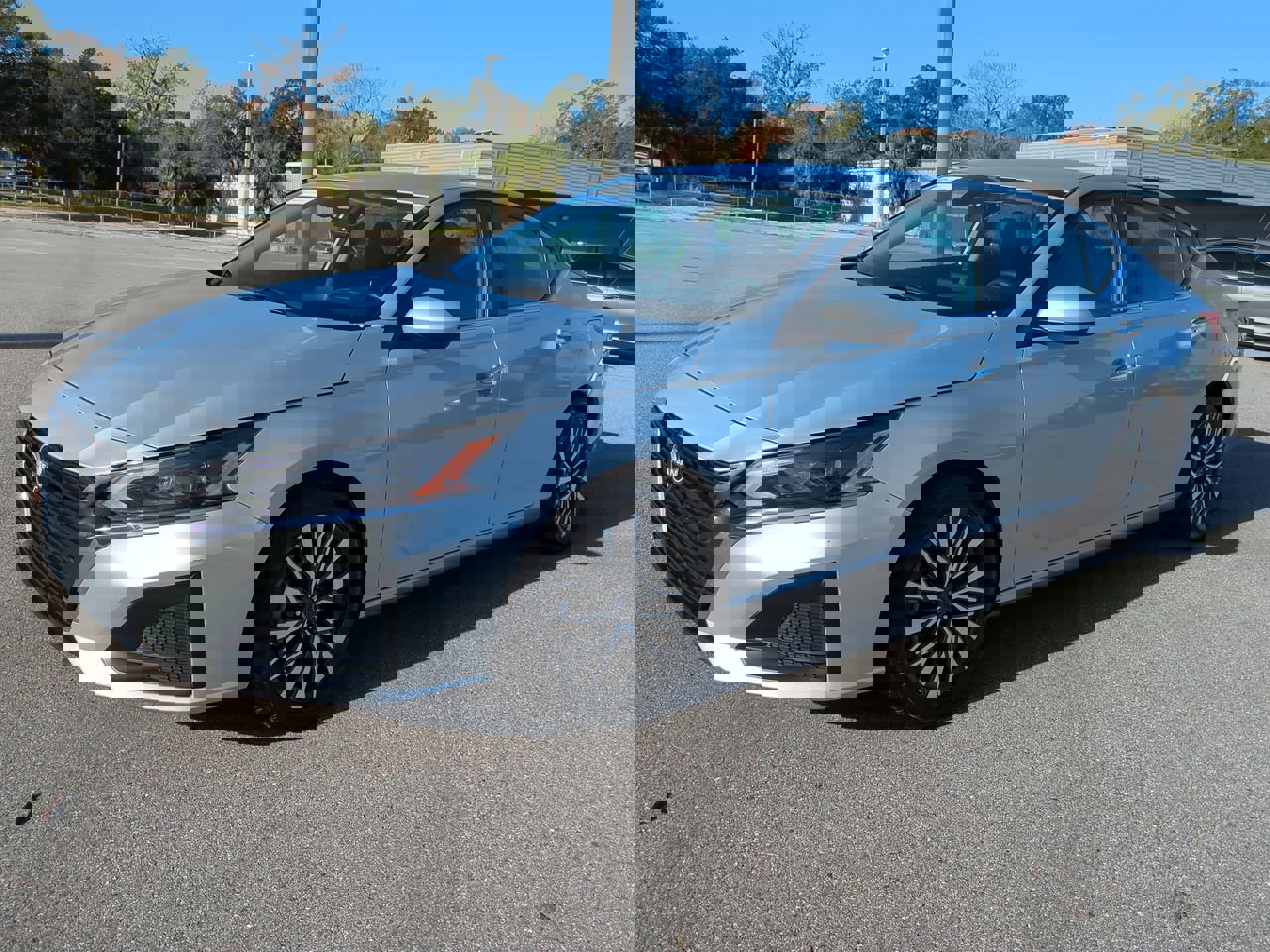 Used 2023 Nissan Altima 2.5 SV image 8