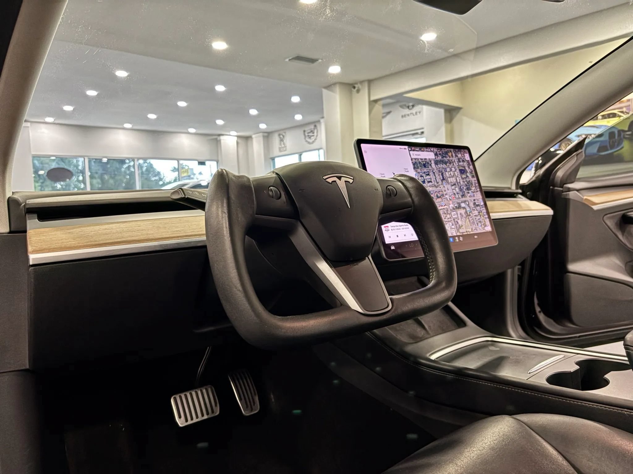Used 2021 Tesla Model 3 Standard Range RWD image 9