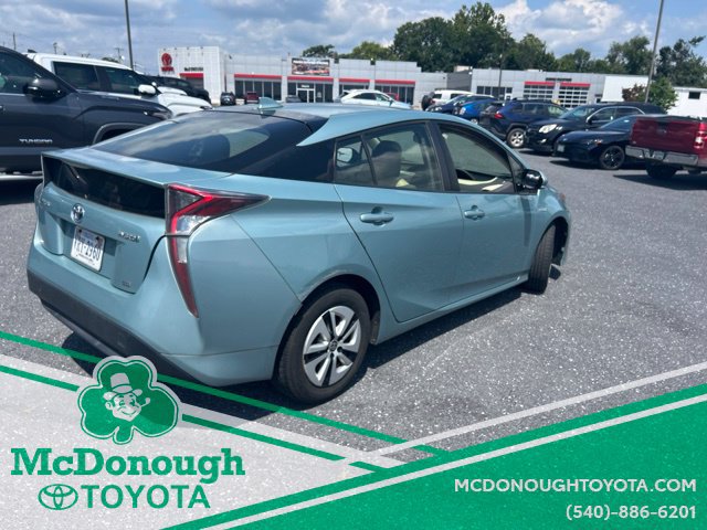Used 2016 Toyota Prius Two FWD image 2