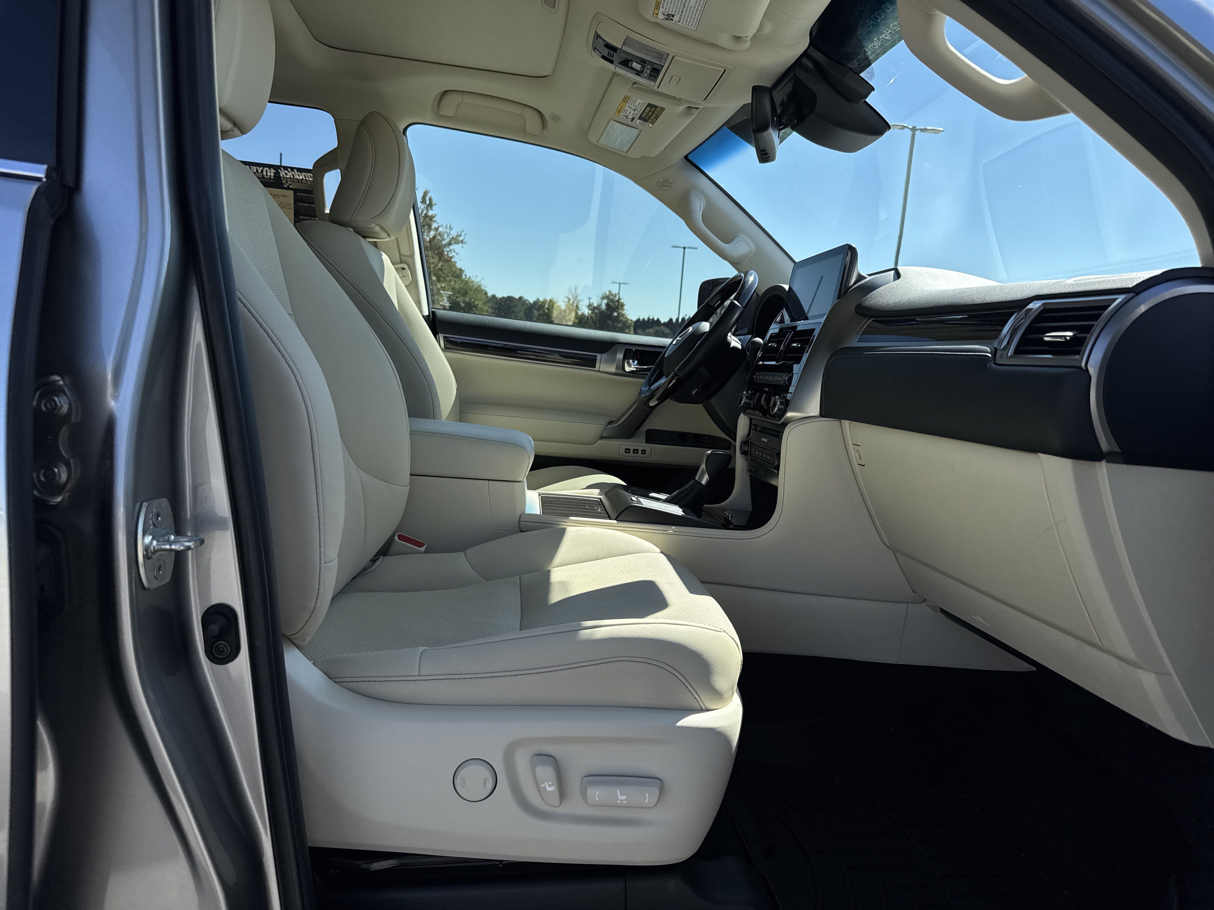 Used 2023 Lexus GX 460 Premium AWD/4WD image 34