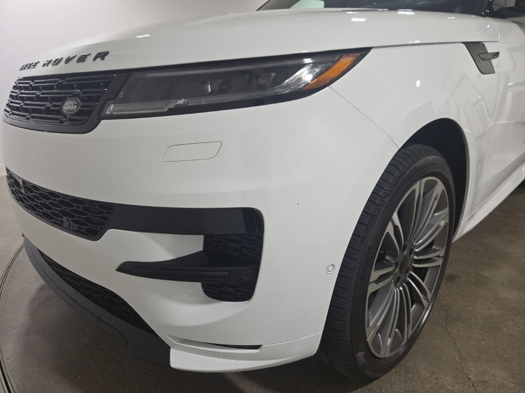 New 2026 Land Rover Range Rover Sport Dynamic SE AWD/4WD image 10