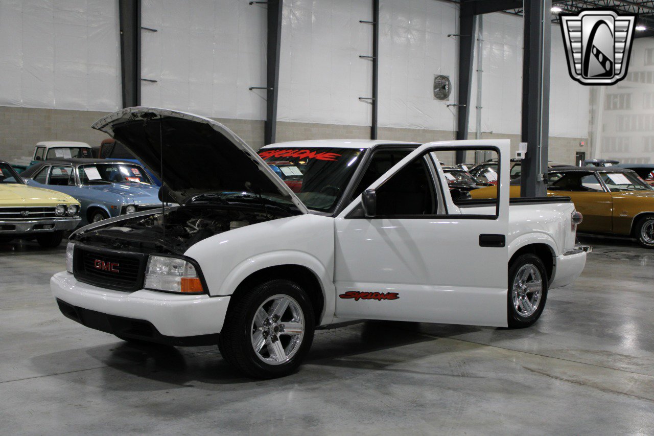 Used 2003 GMC Sonoma SLS w/ SLS Preferred Equipment Group image 16