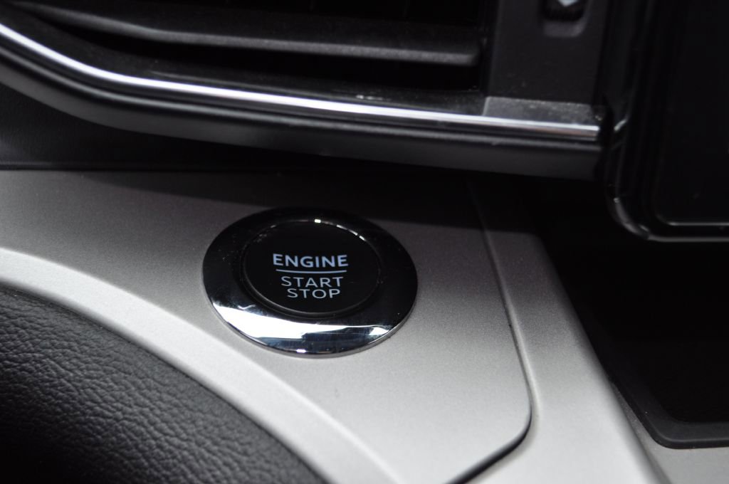 Used 2024 Ford Explorer XLT w/ Equipment Group 202A image 10