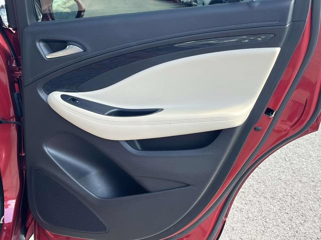 Used 2017 Buick Envision Essence FWD image 24