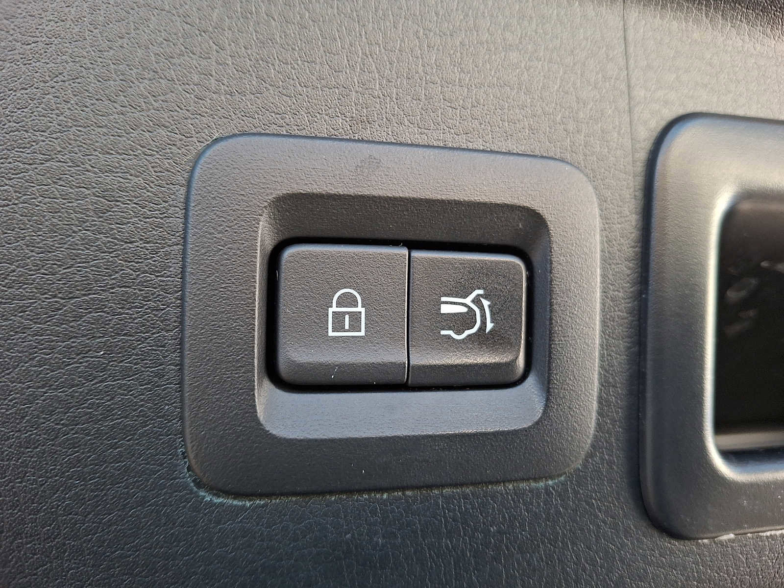 Used 2021 MAZDA CX-30 AWD 2.5 S w/ Premium Package image 28